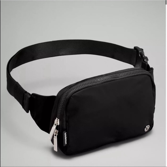 NWT LULULEMON EVERYWHERE BELT BAG - Picture 4 of 17